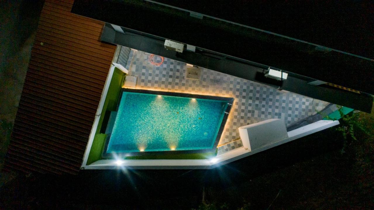 Empyrean Stay Ll 3Bhk Ll Jaguar Villa Ll Ac Ll Pvt Pool Ll Luxury Lonavla Exterior foto