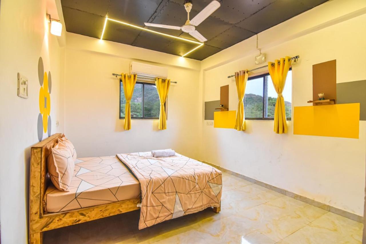 Empyrean Stay Ll 3Bhk Ll Jaguar Villa Ll Ac Ll Pvt Pool Ll Luxury Lonavla Exterior foto
