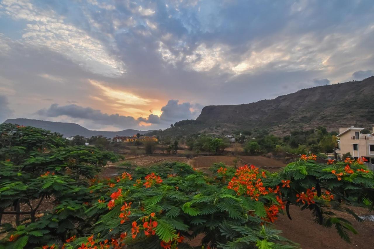 Empyrean Stay Ll 3Bhk Ll Jaguar Villa Ll Ac Ll Pvt Pool Ll Luxury Lonavla Exterior foto